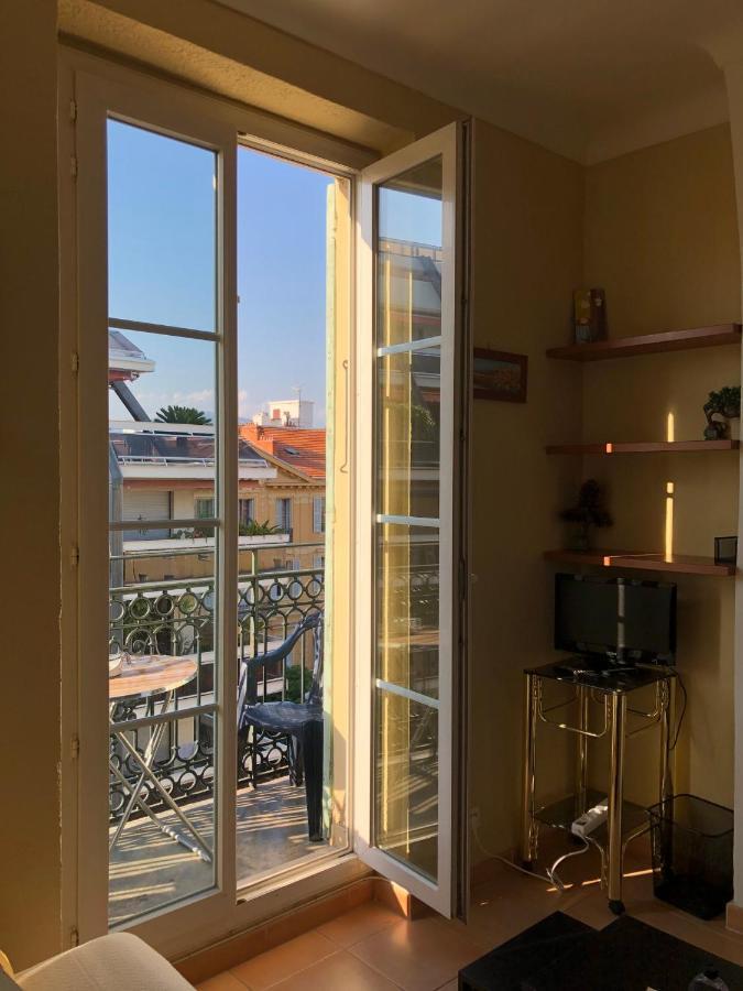 Heart Center Of - Place Grimaldi - 1 Bedroom, 1 Living Room, Balcony Apartment